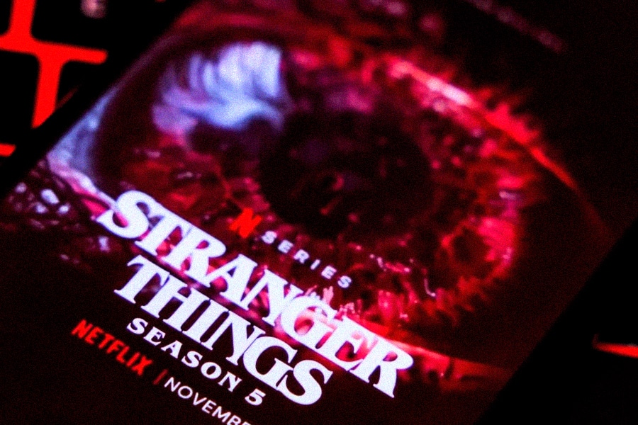 فصل 5 «اتفاقات عجیب» سرورهای نتفلیکس را از کار انداخت!