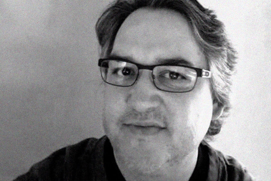 رابرت پیترانتون مدیر روابط عمومی تلویزیون برادران وارنر درگذشت