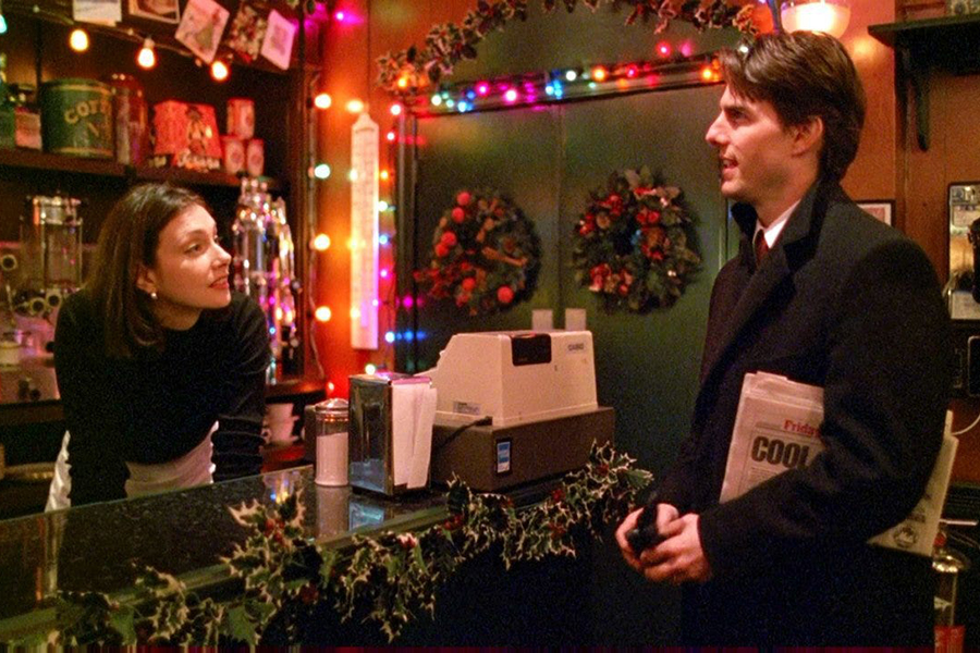 چشمان کاملا بسته 