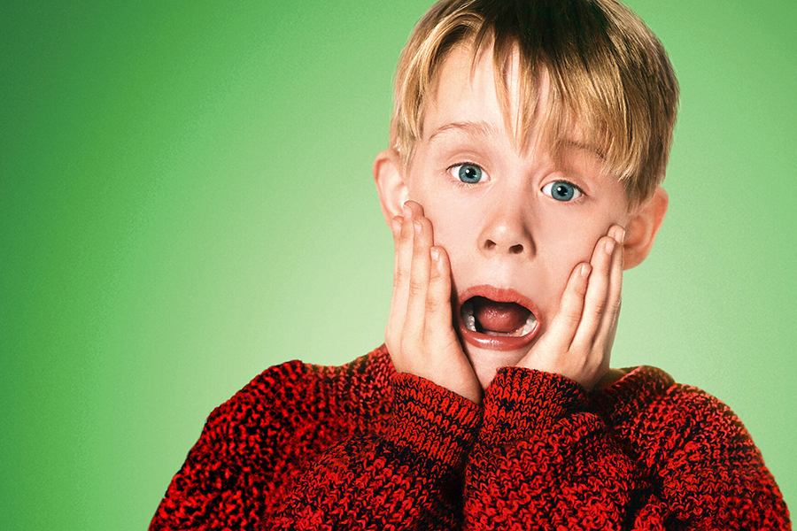 تنها در خانه