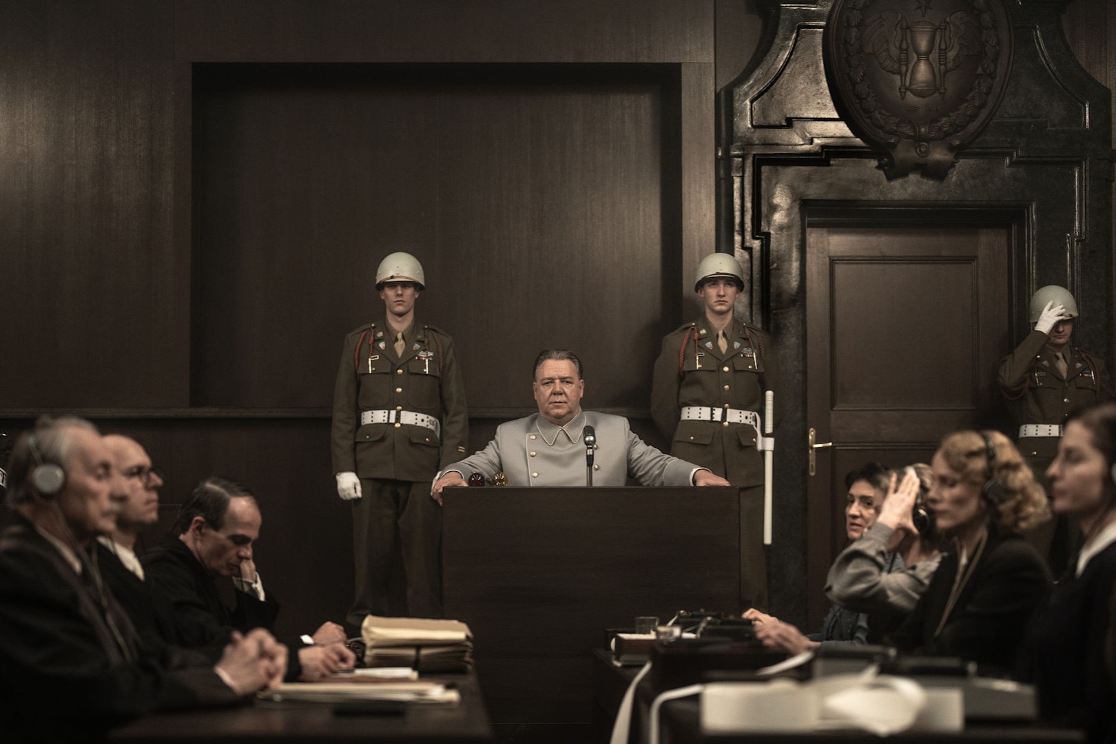 راسل کرو در نقش رایش مارشال هرمان گورینگ، نفر دوم ارتش نازی آلمان