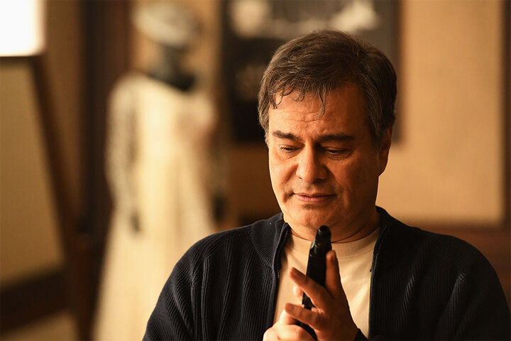 پیمان قاسم خانی در قایق‌سواری در تهران